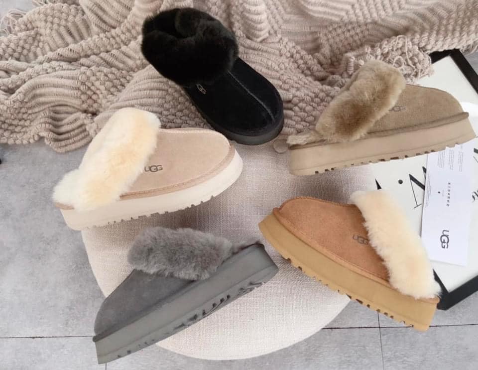 Slipon Fuzzy U shoe Platform