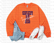 Load image into Gallery viewer, Leopard T Crewneck Sweatshirt
